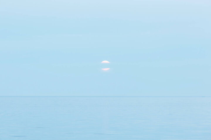 Фотография под названием "HALF MOON L.E. 2/3" - Dmitry Pitenin, Подлинное произведение искусства, Не манипулируемая фотограф…