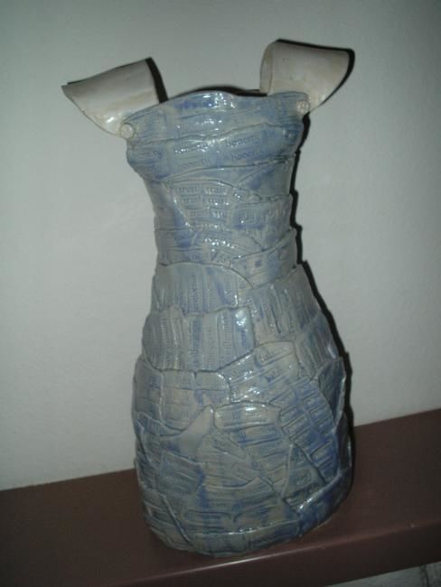 Скульптура под названием "dress1.jpg" - Keith Cooper, Подлинное произведение искусства