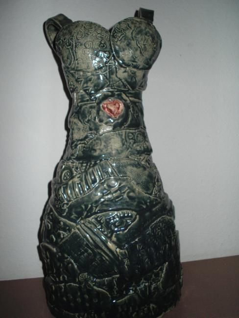 Скульптура под названием "dress2.jpg" - Keith Cooper, Подлинное произведение искусства