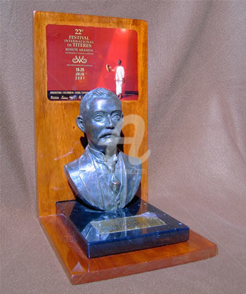Sculpture titled "Premio Rosete Aranda" by J. Martin Rojas H., Original Artwork