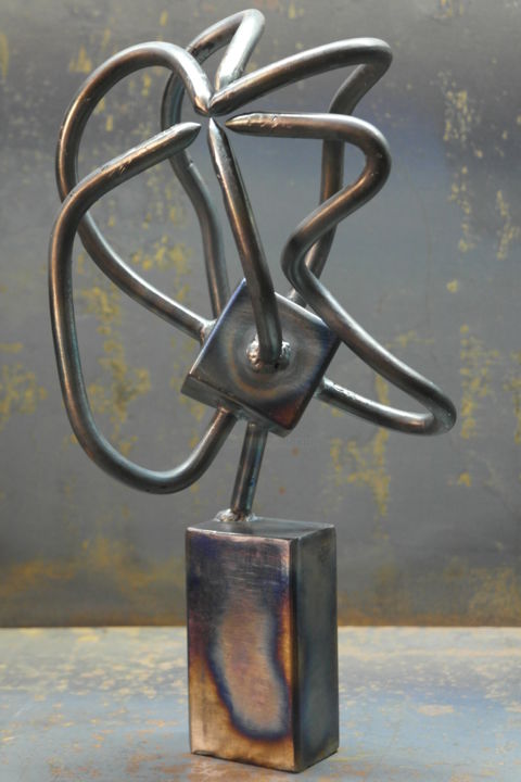 Skulptur mit dem Titel "Annihilation Flower…" von Edvardas Baksinskas, Original-Kunstwerk, Metalle