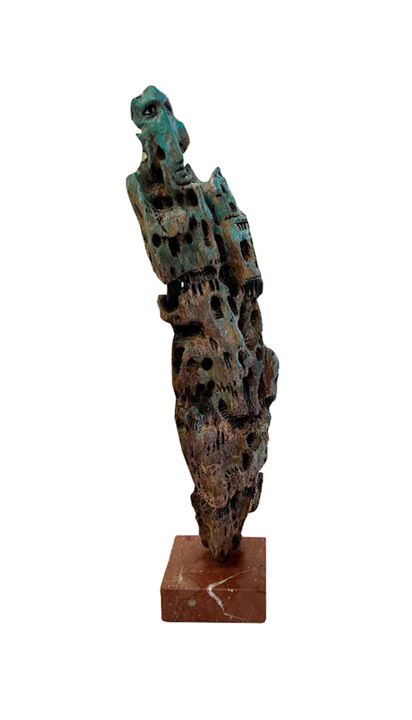 Sculpture titled "Citadin légendaire" by Eido Al Hussein, Original Artwork, Wood