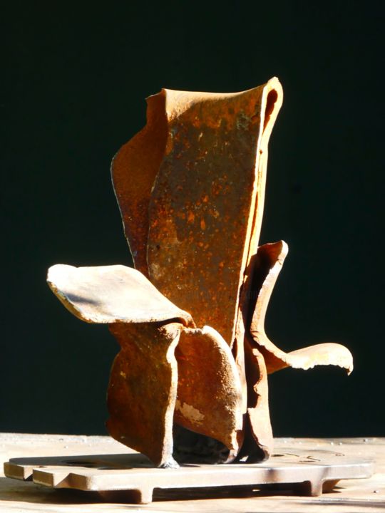Sculpture titled "Eldekan "Steel Stri…" by Eldekan, Original Artwork