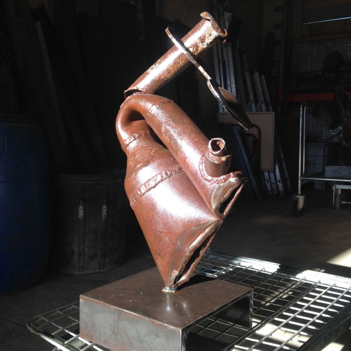 Rzeźba zatytułowany „EldeKan "Steel Hear…” autorstwa Eldekan, Oryginalna praca, Metale