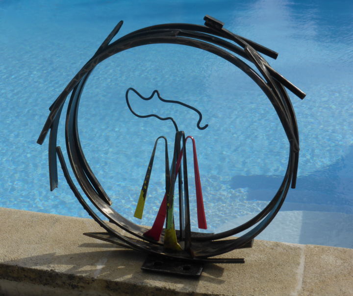 「EldeKan "Water fall…」というタイトルの彫刻 Eldekanによって, オリジナルのアートワーク, 金属