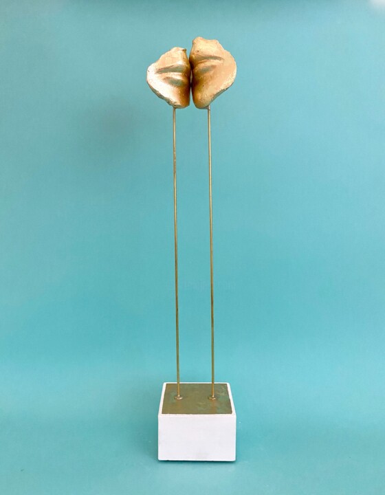 Scultura intitolato "Sculpture We Gold 3…" da Elena Troyanskaya, Opera d'arte originale, Gesso