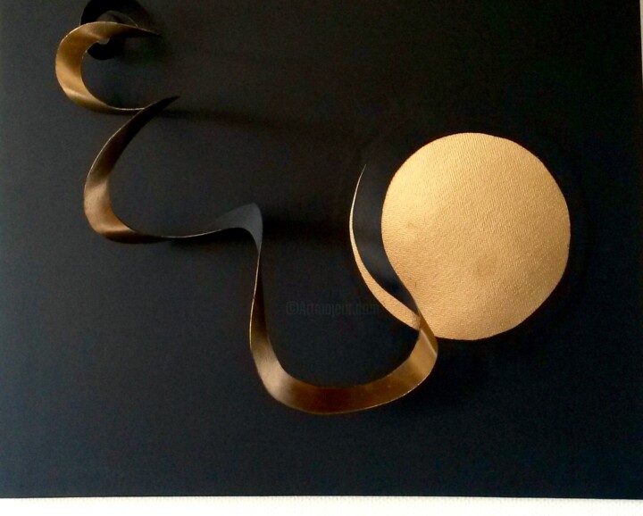 Скульптура под названием "«»Spiral.Perpetuum…" - Elena Zimovets, Подлинное произведение искусства, картон