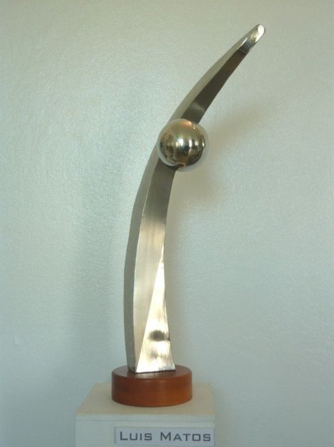 Sculpture titled "AGENT 007" by Luis Matos Sanchez, Original Artwork, Metals