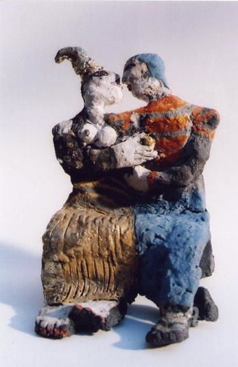 Sculpture titled "couple assis n°2 ra…" by Elisabeth Brainos, Original Artwork, Terra cotta