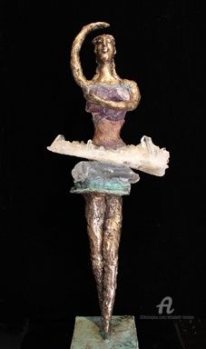 Sculpture titled "Danseuse" by Elisabeth Brainos, Original Artwork, Bronze