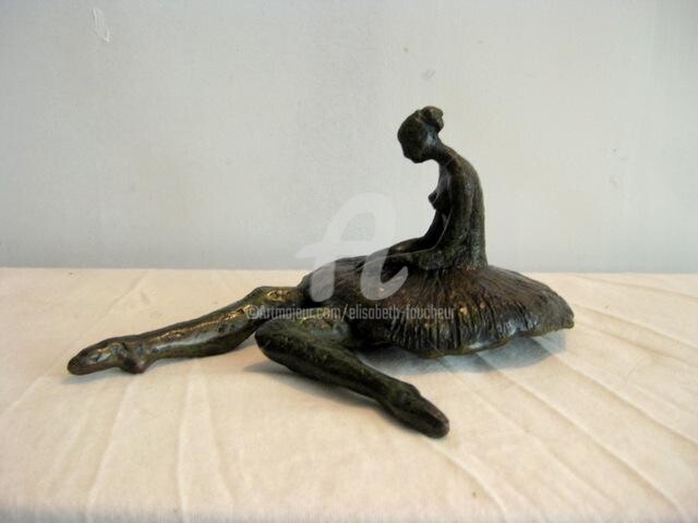 Rzeźba zatytułowany „danseuse-assise.jpg” autorstwa Elisabeth Faucheur, Oryginalna praca, Odlew