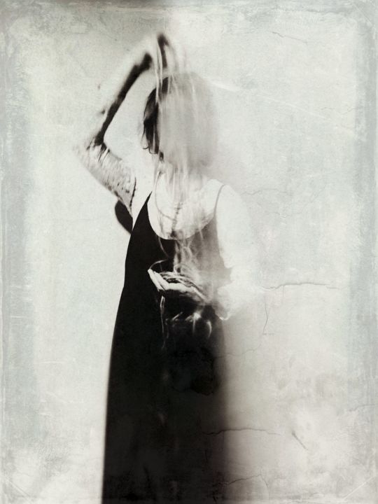 Photography titled "Time and in between" by Eliza Tsitsimeaua-Badoiu, Original Art, Digital Photography