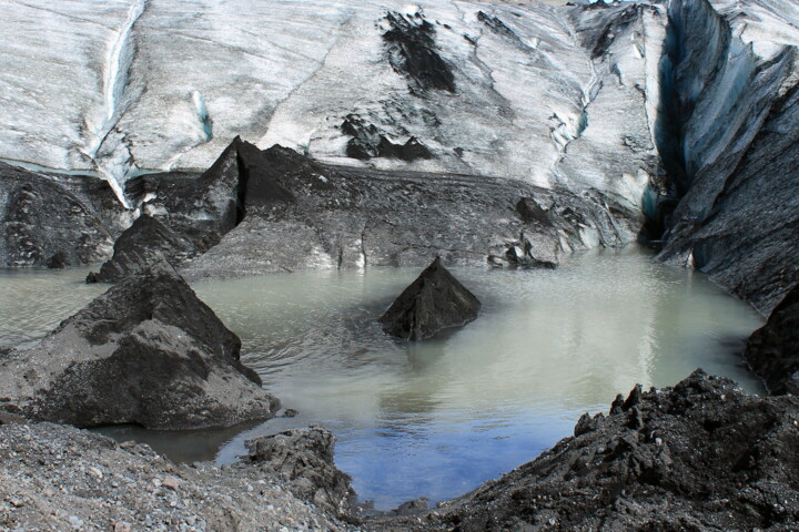 Photography titled "Iceland Glacier" by Elke Matthaeus, Original Artwork