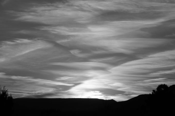 Fotografia intitolato "Cloud Formation" da Elke Matthaeus, Opera d'arte originale