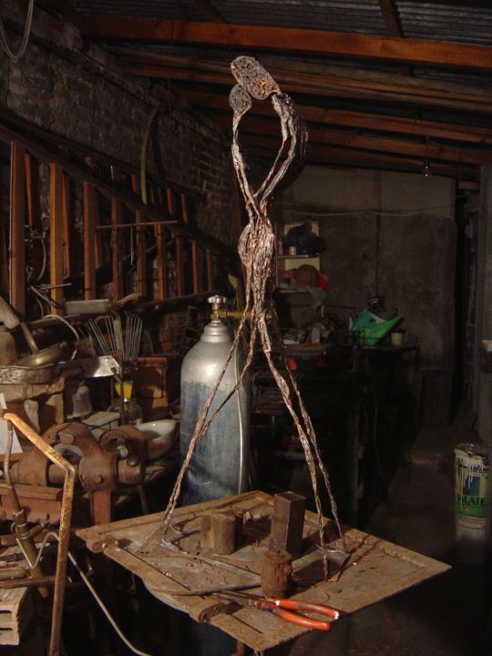Sculpture titled "" Juntos a la par"…" by El Kia, Original Artwork, Metals