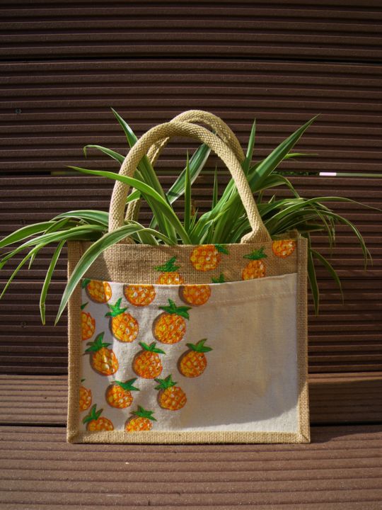 Art textile intitulée "Pluie d'ananas" par Nora Leynadier, Œuvre d'art originale, Acrylique