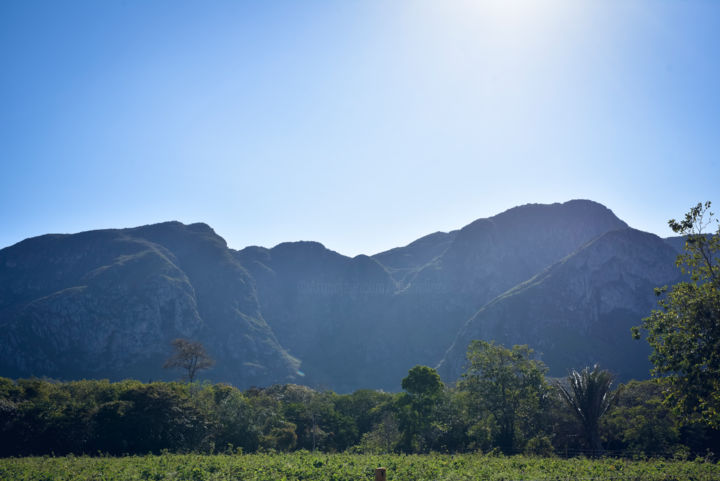 Φωτογραφία με τίτλο "Montanhas na chapada" από Elton Abreu, Αυθεντικά έργα τέχνης, Ψηφιακή φωτογραφία