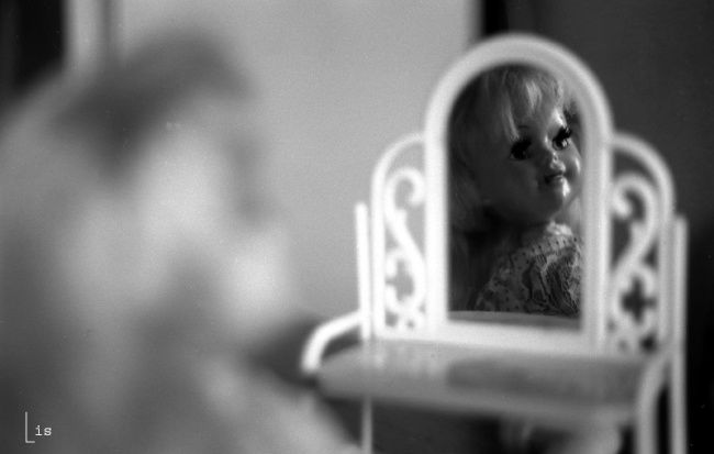 Фотография под названием "Before a party" - Serge Lis Elysee, Подлинное произведение искусства, Масло