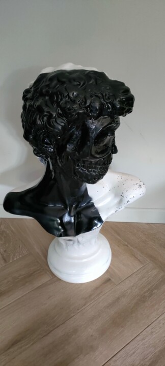 Sculptuur getiteld "vanity man" door Emilio Mortini, Origineel Kunstwerk, Hars