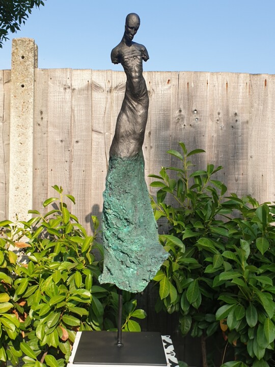 Sculpture intitulée "VESSEL" par Emmanuel Okoro, Œuvre d'art originale, Résine
