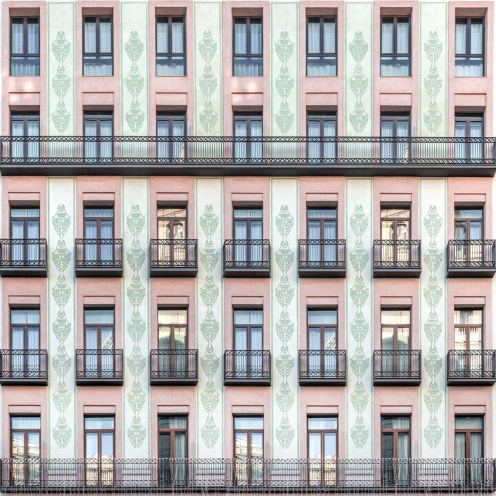Fotografía titulada "barcelona windows (…" por Emmanuel Passeleu, Obra de arte original, Fotografía digital