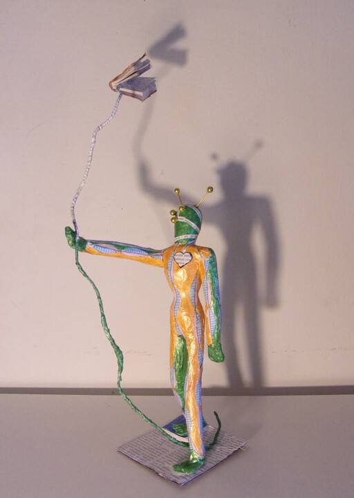 Sculpture intitulée "AQUILIBRO" par Enrico Marzi, Œuvre d'art originale, Papier mâché