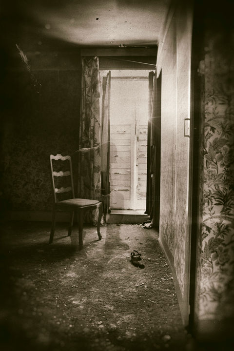 Photography titled "Abandonment" by Epha Photos, Original Artwork, Digital Photography Mounted on Aluminium