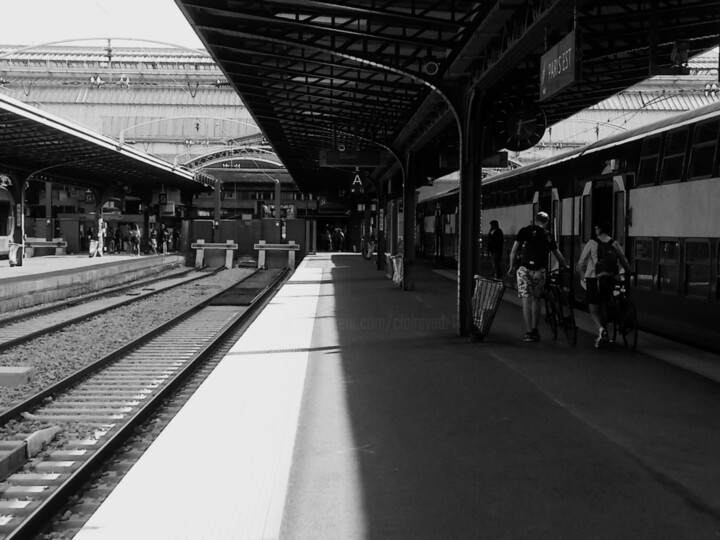Photography titled "Gare de L'Est, Paris" by Eric L Vadé, Original Artwork, Digital Photography