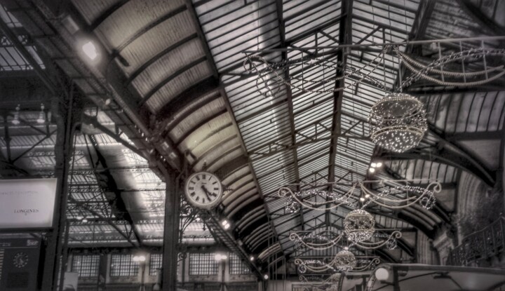 Photographie intitulée "Gare De Lyon II" par Eric L Vadé, Œuvre d'art originale, Photographie numérique