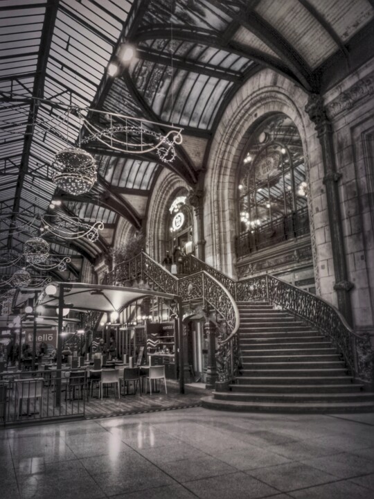 Photographie intitulée "Gare De Lyon III" par Eric L Vadé, Œuvre d'art originale, Photographie numérique
