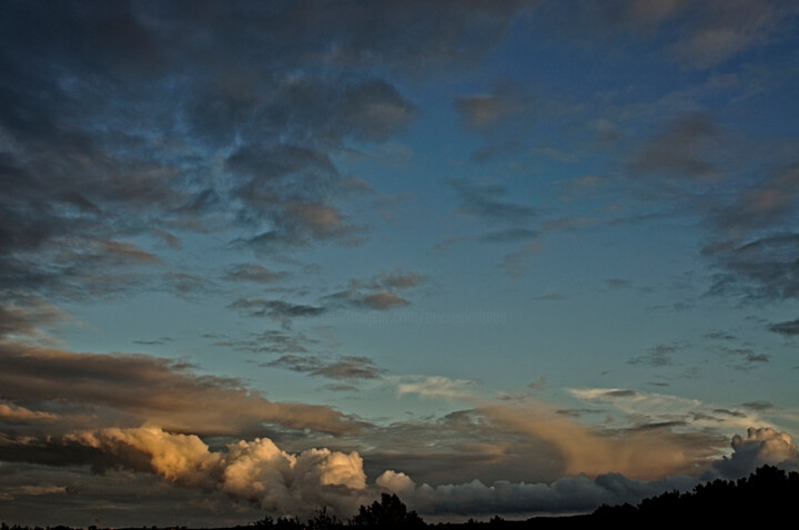 Fotografie getiteld "Twilight sky I" door Eric Régimbeau, Origineel Kunstwerk, Digitale fotografie