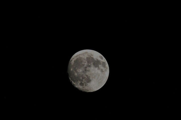 Fotografia zatytułowany „Lune” autorstwa Ernest Tosetti, Oryginalna praca, Fotografia cyfrowa