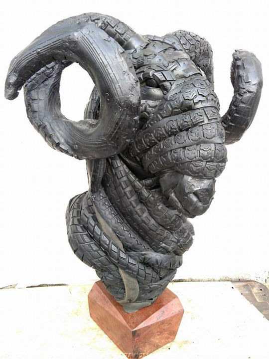 Sculpture intitulée "Ram Head" par Ernesto, Œuvre d'art originale, Autre