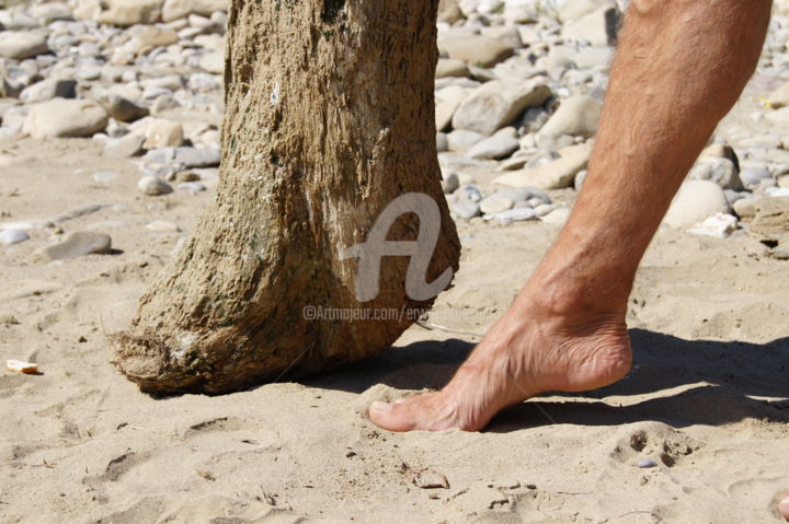 Photographie intitulée "Big foot" par Erwin Bruegger, Œuvre d'art originale, Photographie numérique