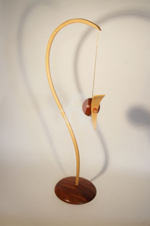 Skulptur mit dem Titel "Creation" von Erwin Bruegger, Original-Kunstwerk, Holz