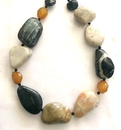 Design titled "Collar de Piedras d…" by Nana Tonkin - Obras, Original Artwork, Stone