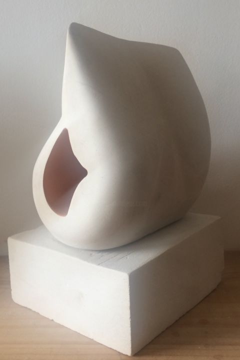 Sculpture titled "Pregnant" by Marc Cases, Original Artwork, Stone