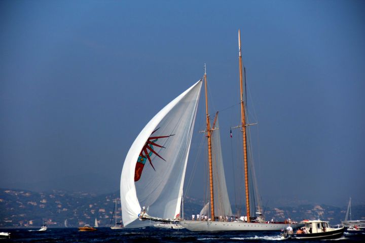 Photographie intitulée "les-voiles-de-saint…" par Etienne Sabattier, Œuvre d'art originale