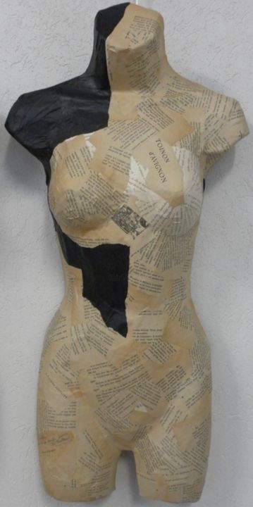 Sculpture intitulée "buste-toinon-d-avig…" par Evelyne Dominault, Œuvre d'art originale, Papier