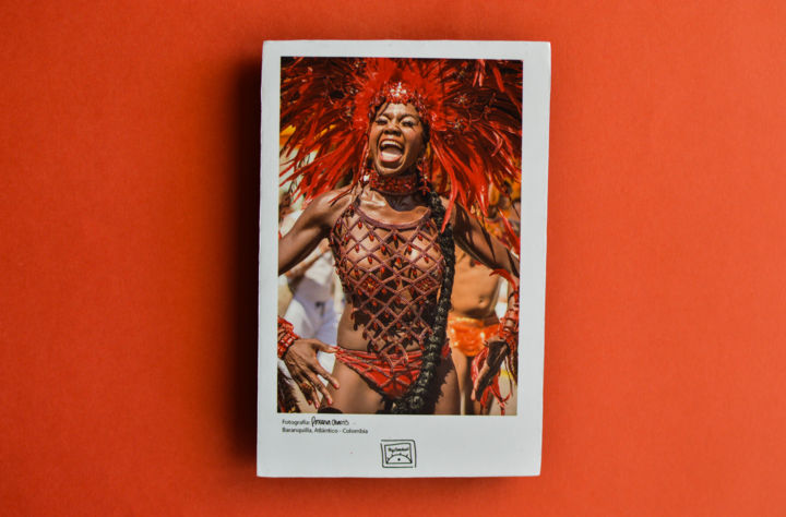 Photography titled "Rojo carnaval" by Ey, Cuadro, Original Artwork