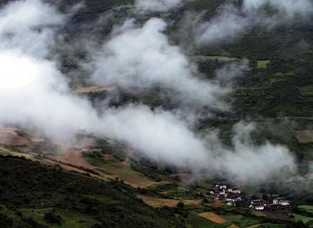 Photography titled "Valley Fog" by Fa Man, Original Artwork