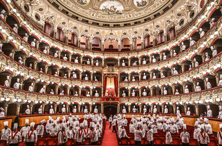 Photographie intitulée "Chef all'Opera" par Fabrizio Villa, Œuvre d'art originale, Photographie numérique