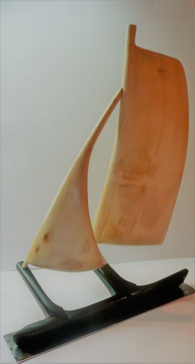 「Catamaran」というタイトルの彫刻 Fabien Bochardによって, オリジナルのアートワーク, ウッド