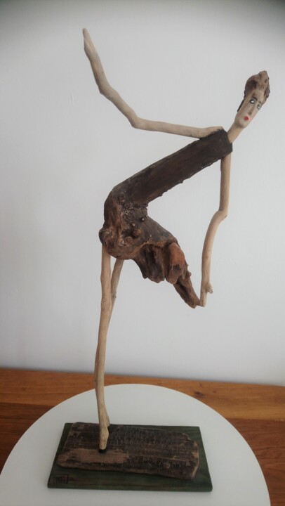 「En équilibre」というタイトルの彫刻 Fanny Libelによって, オリジナルのアートワーク, ウッド