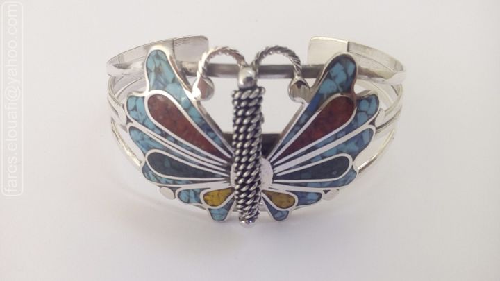 Rzemiosło artystyczne zatytułowany „Butterfly cuff brac…” autorstwa Fares El Ouafi, Oryginalna praca, Biżuteria