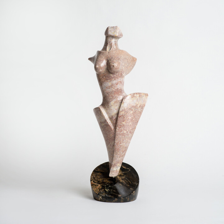 Sculpture titled "Bailarina" by Felipe Cesar D'Oliveira, Original Artwork, Stone