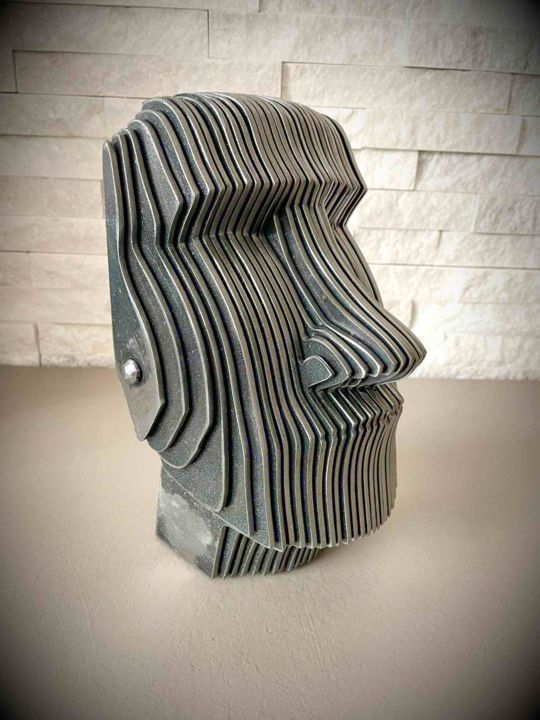 Skulptur mit dem Titel "Moai" von Filippo Pietro Castrovinci, Original-Kunstwerk, Metalle