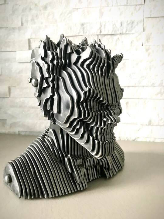 Skulptur mit dem Titel "Joker (Ultimo esemp…" von Filippo Pietro Castrovinci, Original-Kunstwerk, Metalle