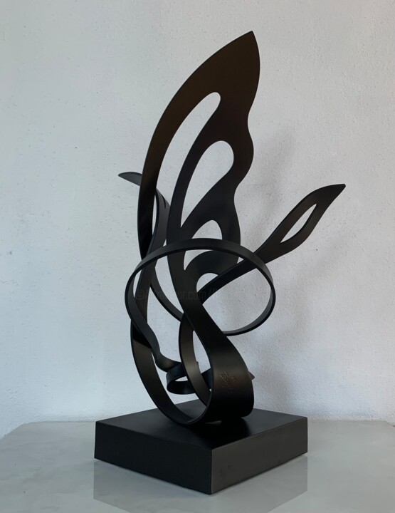 Escultura intitulada "''Dawn''" por Flandez, Obras de arte originais, Metais