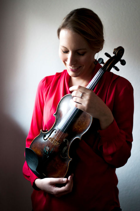Photographie intitulée "Violonist" par Florence Lg, Œuvre d'art originale,